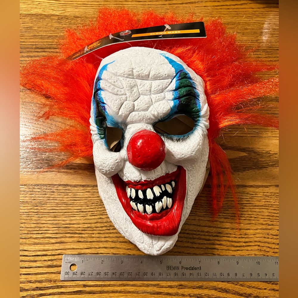 Clown Mask - Picture 5 of 12